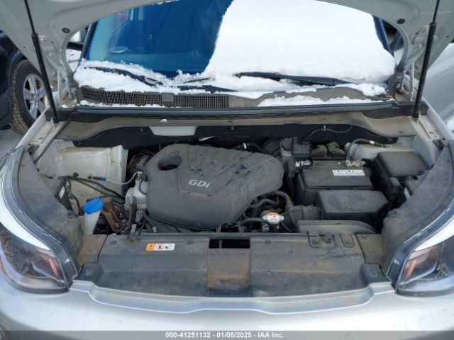 KNDJN2A28F7768035 KIA Soul