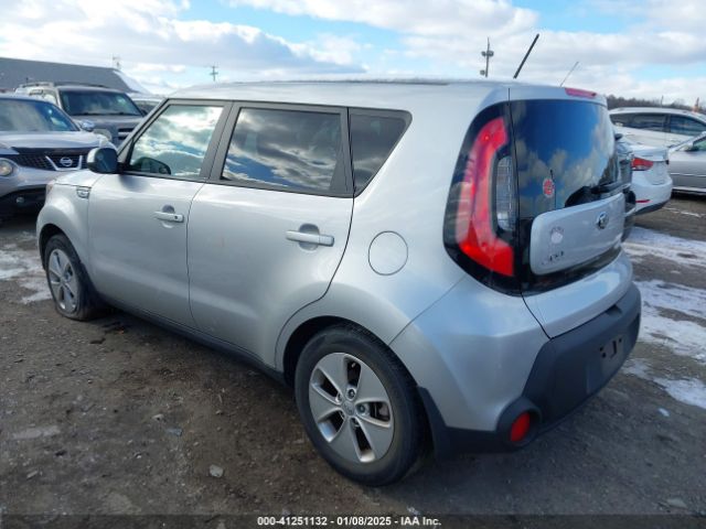 KNDJN2A28F7768035 KIA Soul