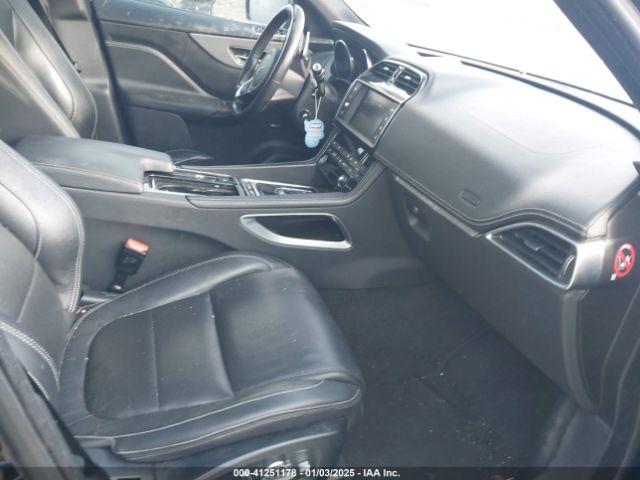 SADCM2FV3JA288287 Jaguar F-PACE S