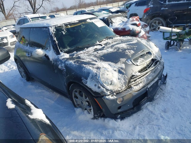 2005 MINI COOPER S WMWRE33435TG95024 Photo 0