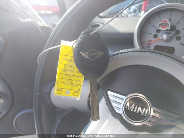 2005 MINI COOPER S WMWRE33435TG95024 Photo 10