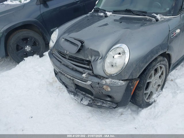 2005 MINI COOPER S WMWRE33435TG95024 Photo 5