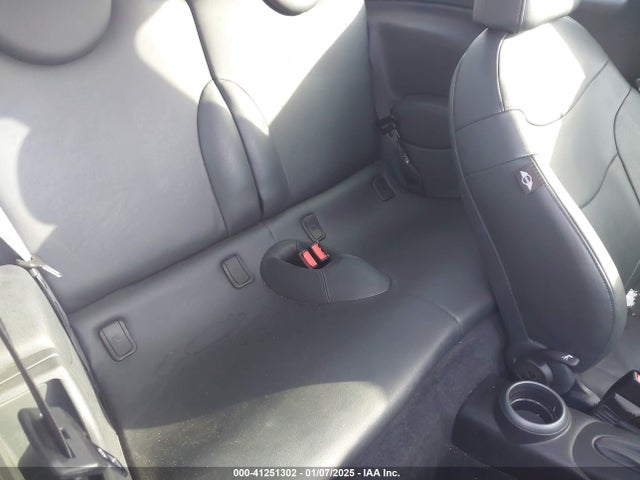 2005 MINI COOPER S WMWRE33435TG95024 Photo 7