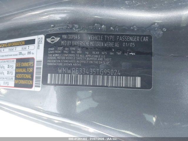 2005 MINI COOPER S WMWRE33435TG95024 Photo 8