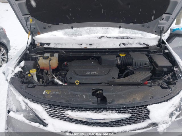 2C4RC1AG7JR104850 Chrysler PACIFICA L