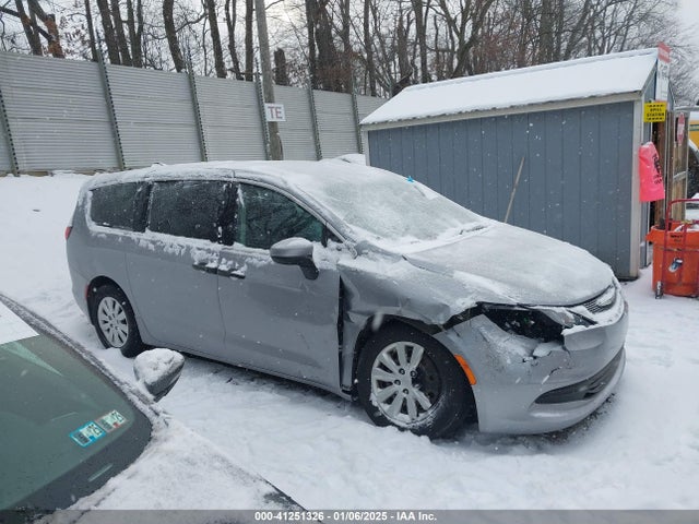 2C4RC1AG7JR104850 Chrysler PACIFICA L