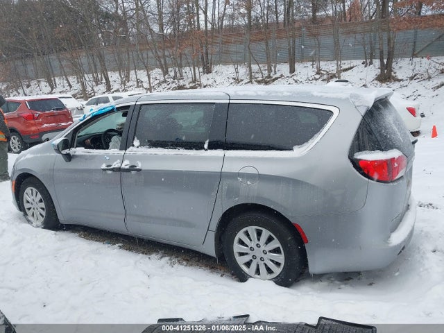 2C4RC1AG7JR104850 Chrysler PACIFICA L
