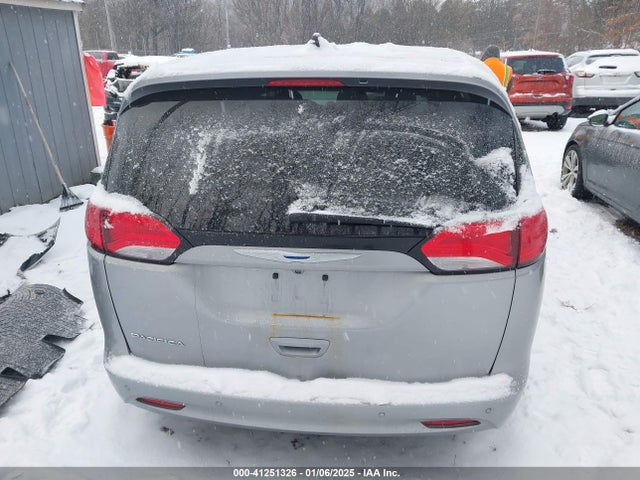 2C4RC1AG7JR104850 Chrysler PACIFICA L