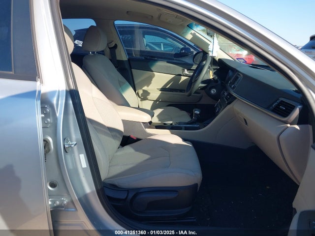 KIA Optima Lx 2016 5XXGT4L33GG009724 Image 5