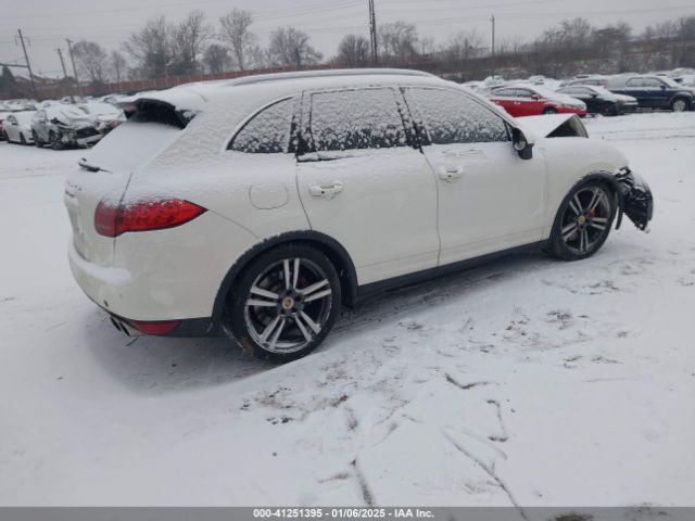 2011 PORSCHE CAYENNE WP1AC2A23BLA88193 Photo 3