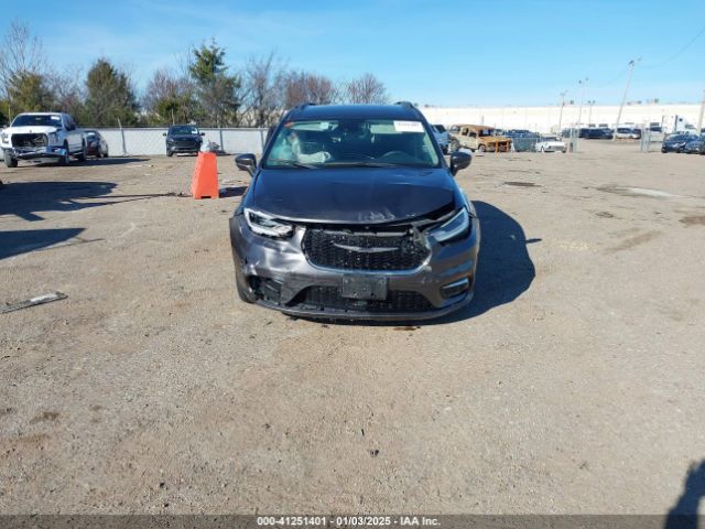 2C4RC1BG2NR114920 Chrysler Pacifica Touring L