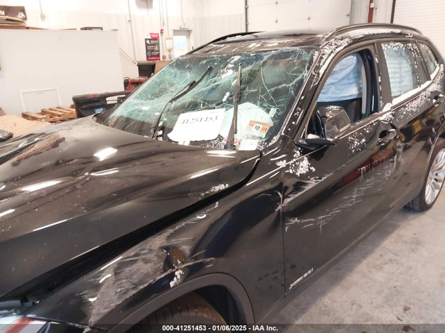 WBAVL1C54FVY40298 BMW X1 Xdrive28i