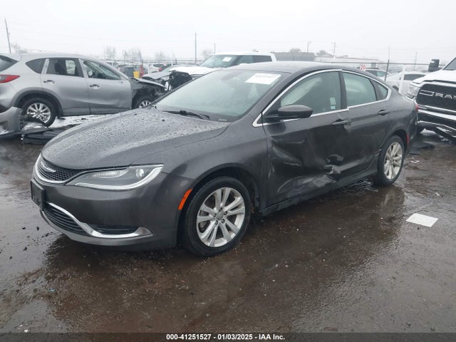 Chrysler 200 Limited 2015 1C3CCCAB0FN744039 Image 2