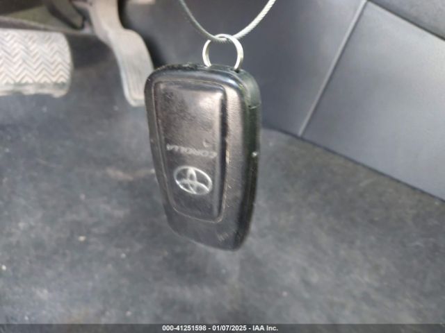 JTDHPMAEXMJ148883 Toyota COROLLA LE