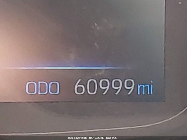 JTDHPMAEXMJ148883 Toyota COROLLA LE