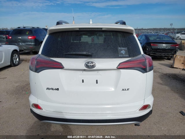 Toyota Rav4 Xle 2017 JTMWFREV5HD102934 Image 16