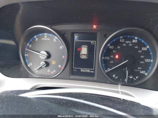 Toyota Rav4 Xle 2017 JTMWFREV5HD102934 Image 7