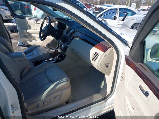 2009 CADILLAC DTS 1G6KD579X9U110187 Photo 4