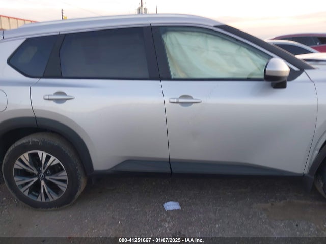5N1BT3BA8PC892770 Nissan Rogue Sv Fwd