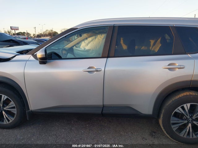 5N1BT3BA8PC892770 Nissan Rogue Sv Fwd