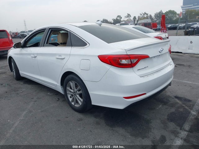 Hyundai SONATA SE 2017 5NPE24AFXHH543414 Image 3