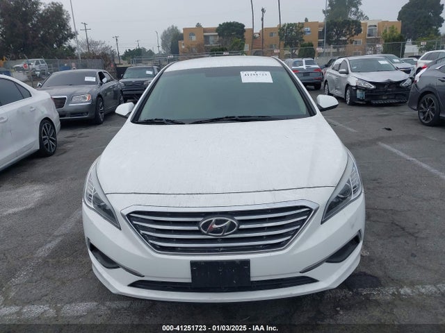 Hyundai SONATA SE 2017 5NPE24AFXHH543414 Image 6