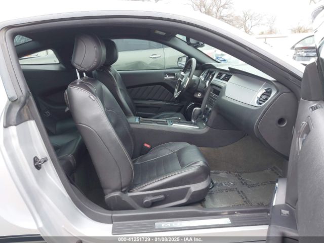 1ZVBP8AM9E5228820 Ford Mustang V6 Premium