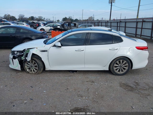 KIA OPTIMA EX 2018 5XXGU4L34JG209872 Image 14