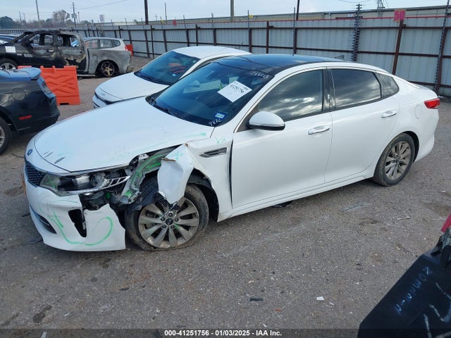 KIA OPTIMA EX 2018 5XXGU4L34JG209872 Image 2