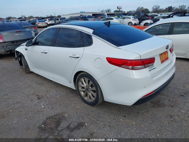 KIA OPTIMA EX 2018 5XXGU4L34JG209872 Image 3