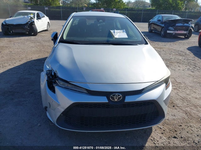 Toyota COROLLA LE 2022 5YFEPMAE7NP274117 Image 18