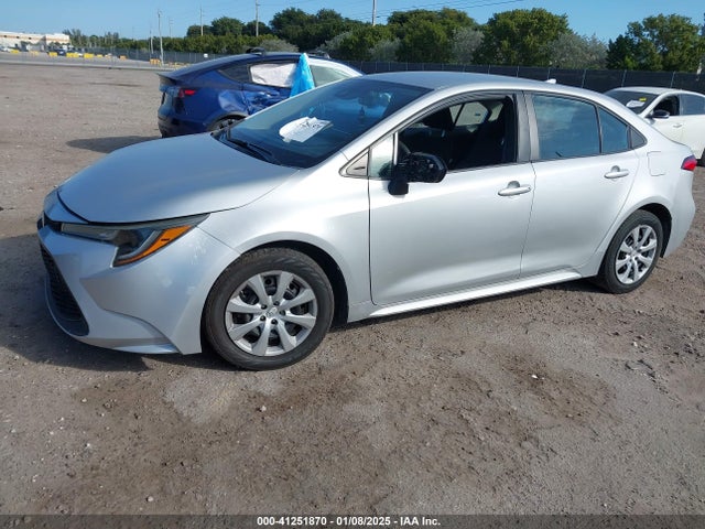 Toyota COROLLA LE 2022 5YFEPMAE7NP274117 Image 2