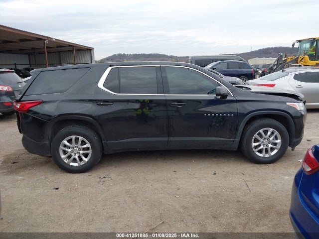 Chevrolet Traverse Ls 2018 1GNERFKW1JJ265738 Image 13