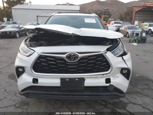 5TDHZRAH8LS510065 Toyota Highlander Xle