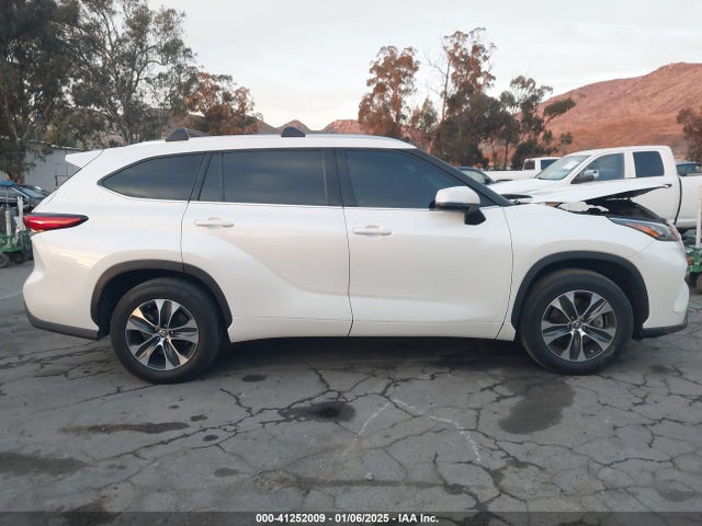 5TDHZRAH8LS510065 Toyota Highlander Xle