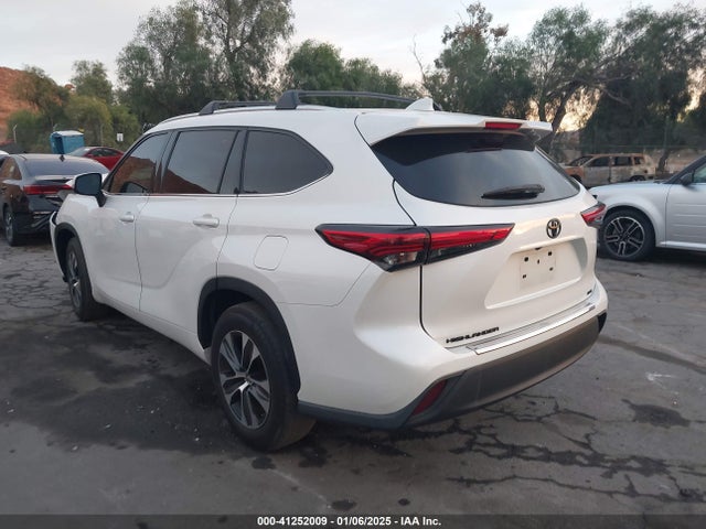 5TDHZRAH8LS510065 Toyota Highlander Xle