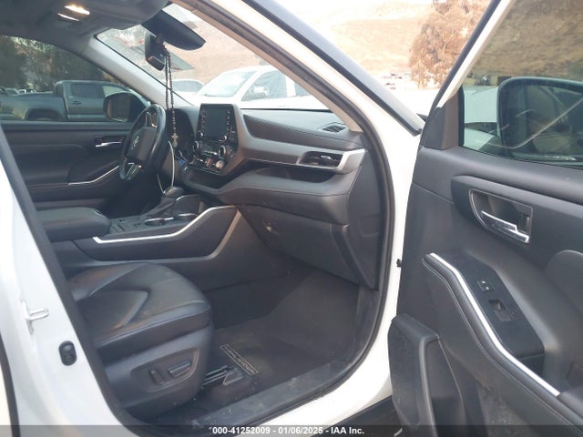 5TDHZRAH8LS510065 Toyota Highlander Xle