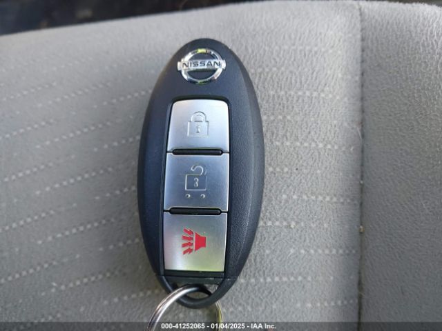 JN8AE2KP2F9126591 Nissan QUEST S
