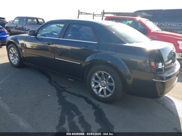 2006 Chrysler 300 Touring მანქანა იყიდება აუქციონზე, vin: 2C3LA53G86H325486, აუქციონის ნომერი: 41252089