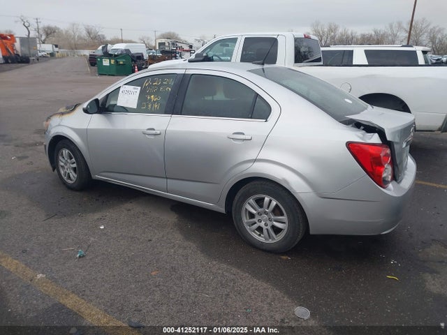 Chevrolet luw 2014 1G1JC5SH3E4167960 Image 3