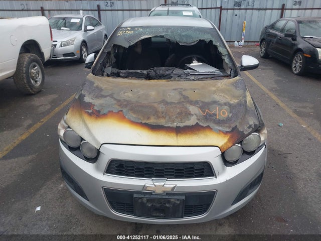 Chevrolet luw 2014 1G1JC5SH3E4167960 Image 6