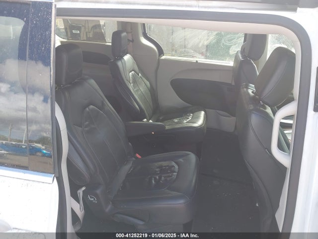 Chrysler Pacifica Touring L 2018 2C4RC1BG1JR185858 Image 8