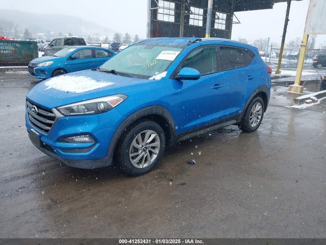 Hyundai TUCSON SE 2016 KM8J3CA45GU105162 Image 2