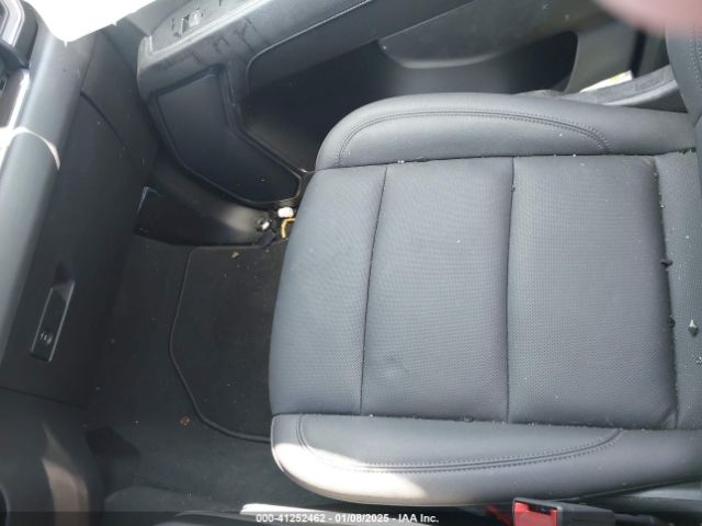 1GTUUDED5SZ132307 GMC Sierra 1500 4wd  Short Box Slt