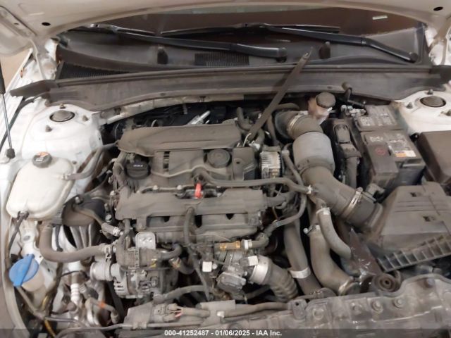 5XXG14J2XMG019730 KIA K5 LXS