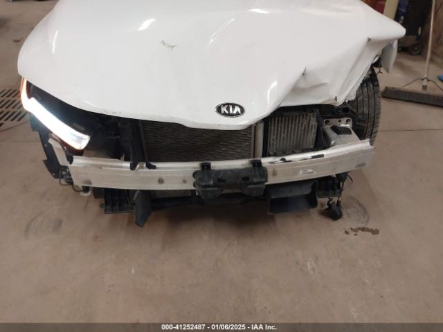 5XXG14J2XMG019730 KIA K5 LXS