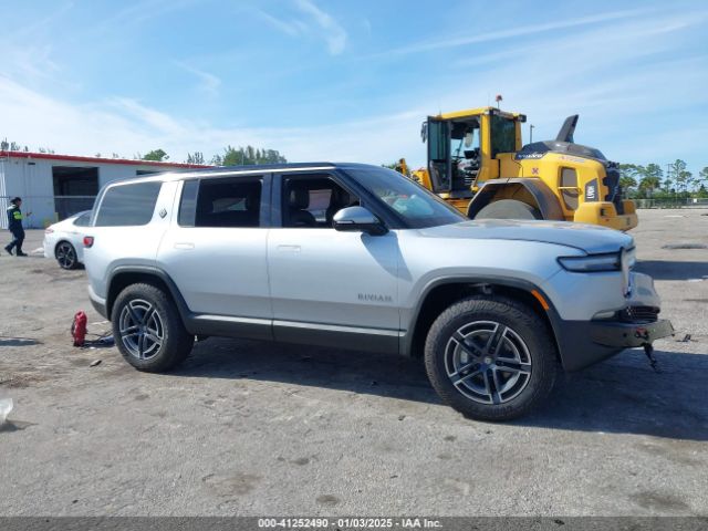 7PDSGBBA8SN046891 Rivian R1s Adventure