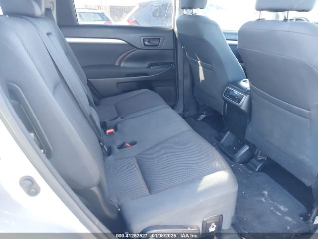 5TDBZRFH7JS496624 Toyota Highlander Le