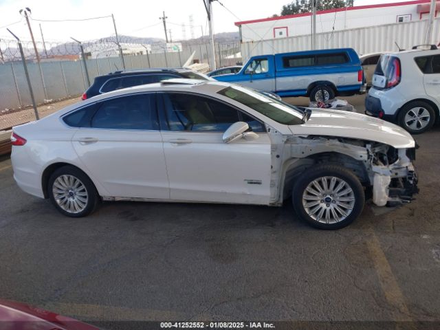 3FA6P0PU6FR205528 Ford Fusion Energi Se Luxury