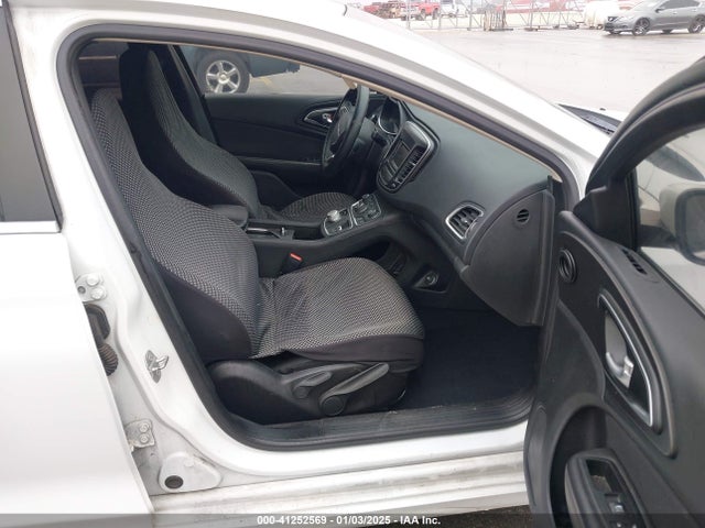 1C3CCCAB7FN752980 Chrysler 200 Limited